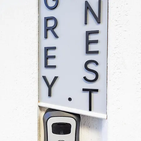 The Grey Nest - Hideaway
